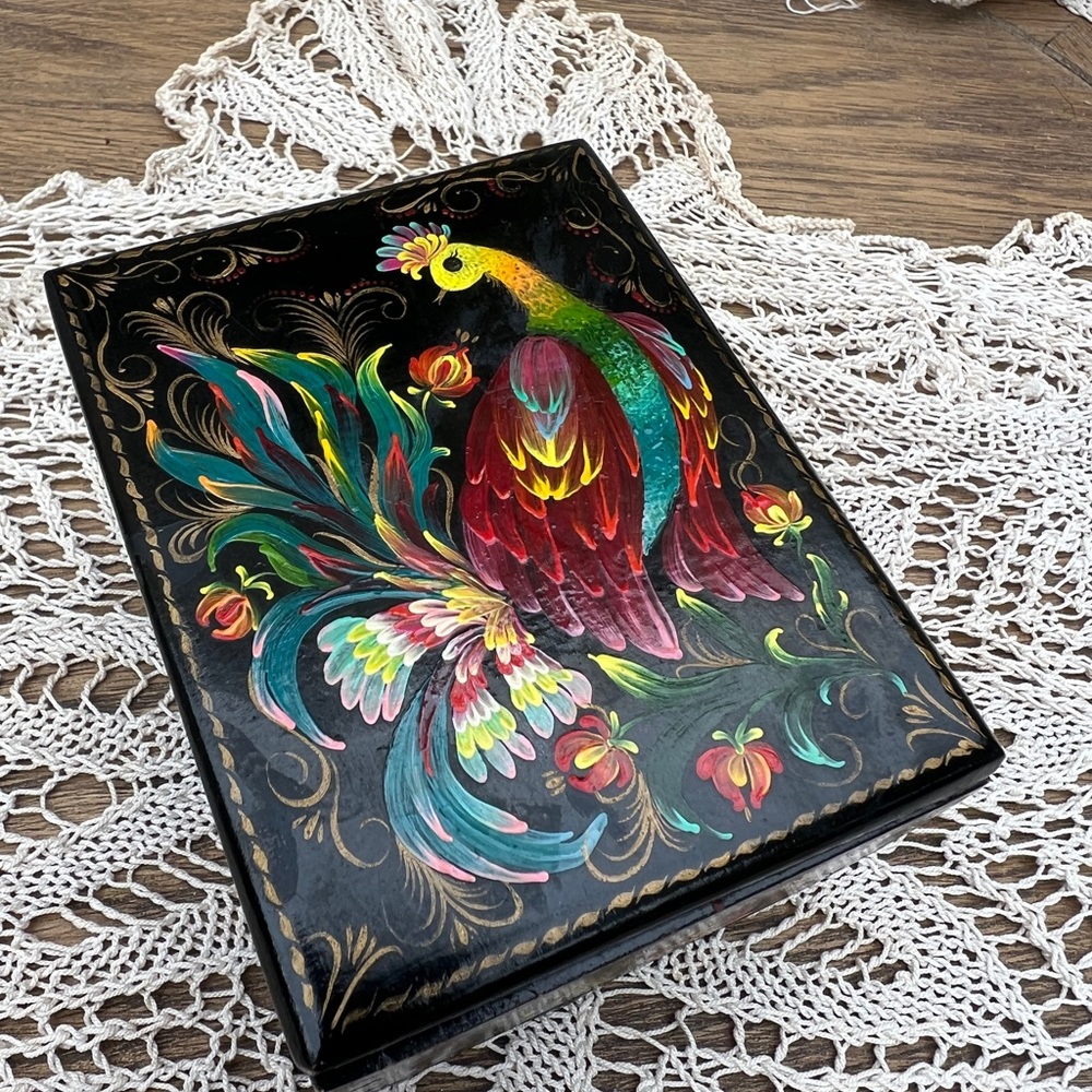 ANTIQUE HAND-PAINTED BIRD BOX